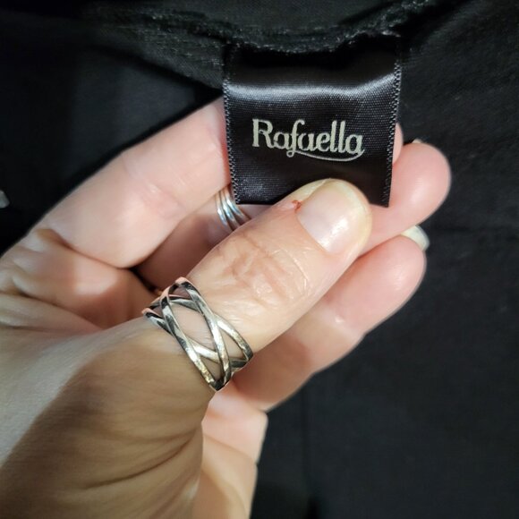 WOMANS RAFAELLA STRETCHY CAPRI PANTS SZ 10 - Picture 4 of 5